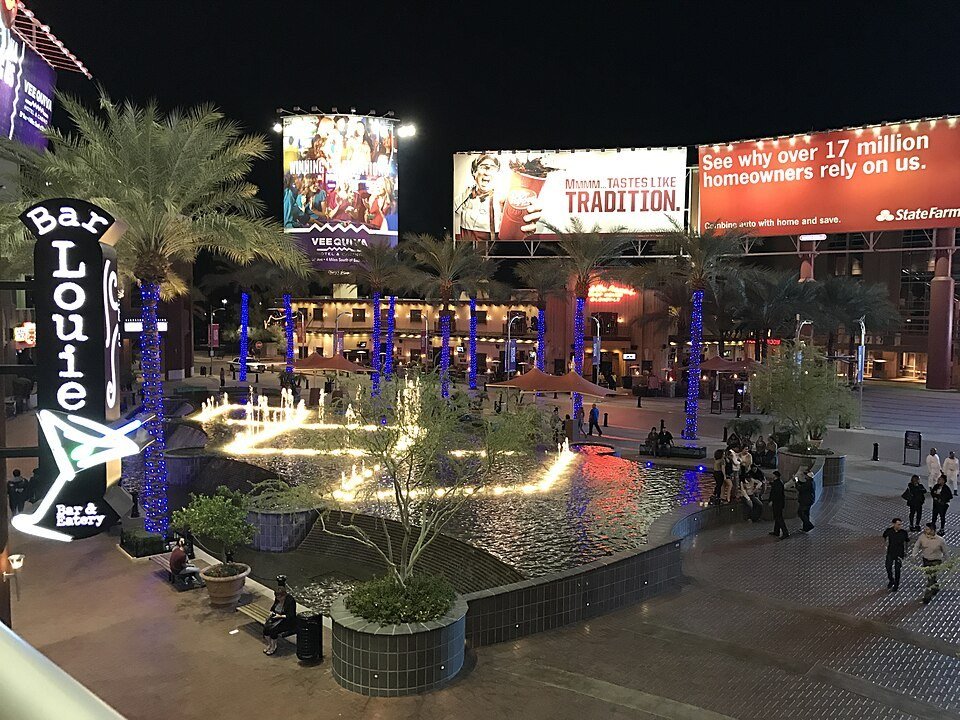 An evening at Westgate Entertainment District